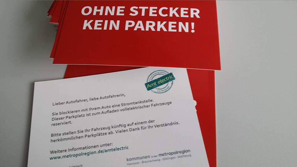 Bürger verteilen gelbe Karte an Falschparker - atudo