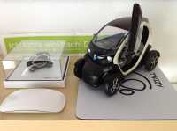 <p>Twizy am Schreibtisch<br mce_bogus="1"></p>